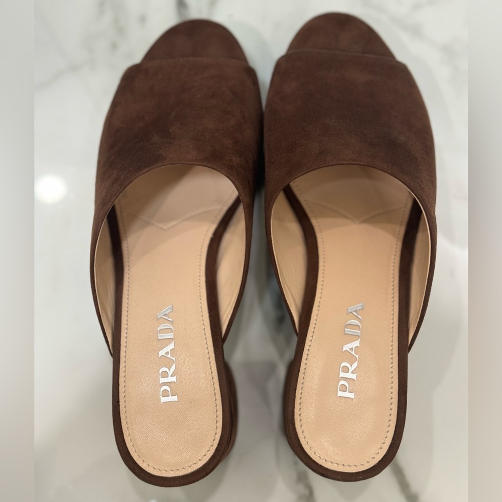 PRADA Sandals. Worn ONCE. Brown Suede. 36.